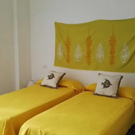 Deliziosa Casa Con Giardino 利帕里